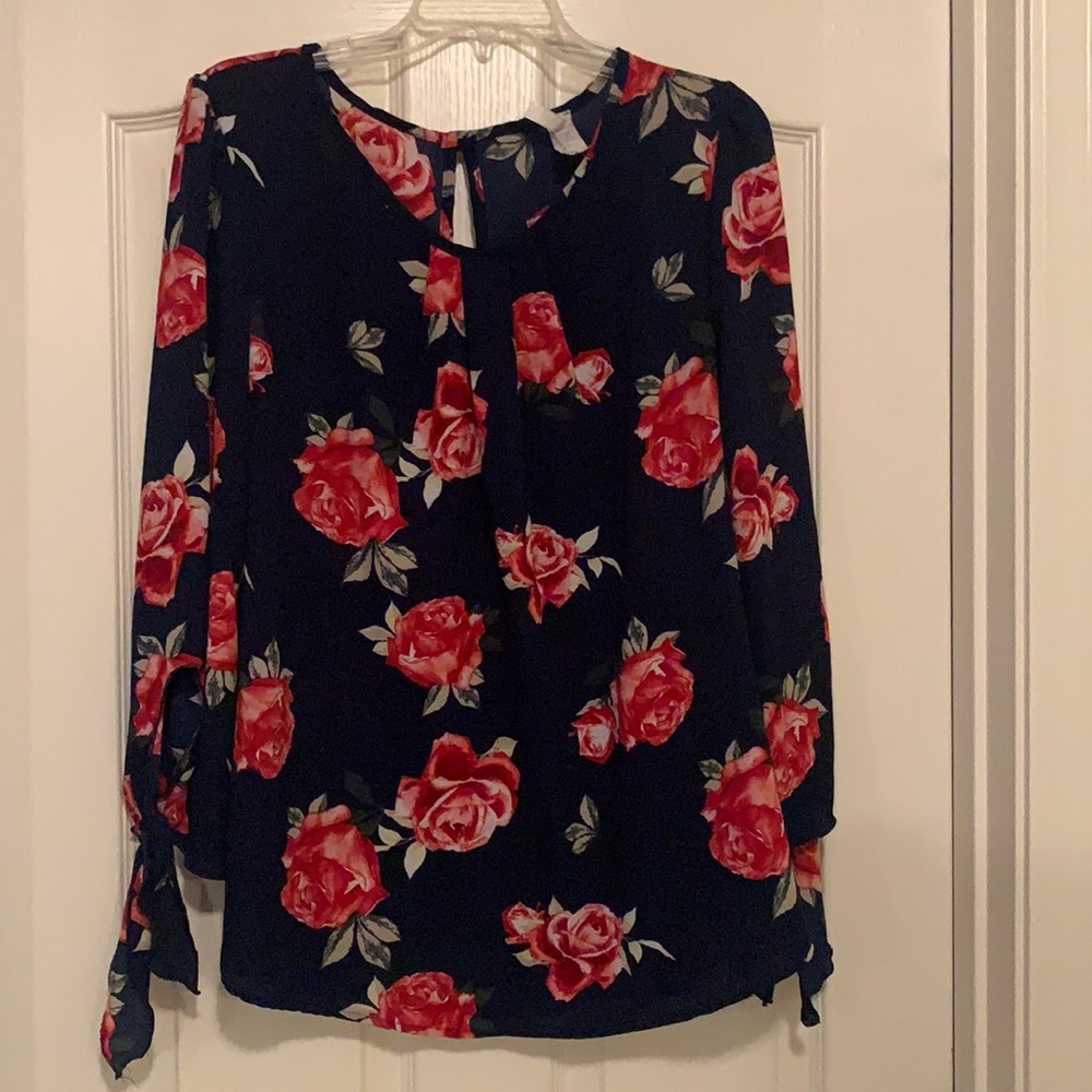 1XL Women’s Lightweight LS blouse